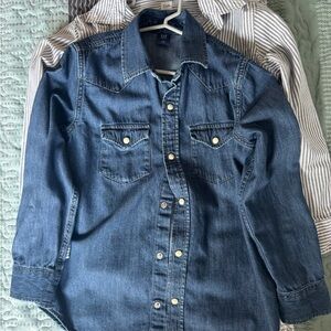 Gap Kids Long Sleeve Button Down Shirts